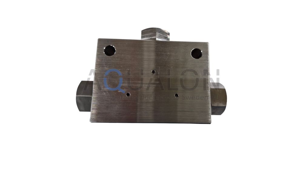 Tee, 3/8, UHP, 20455812